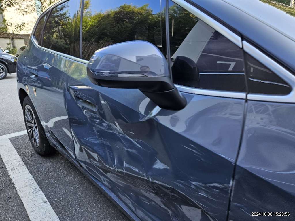 2024 BMW 220i Active Tourer, photograph 1