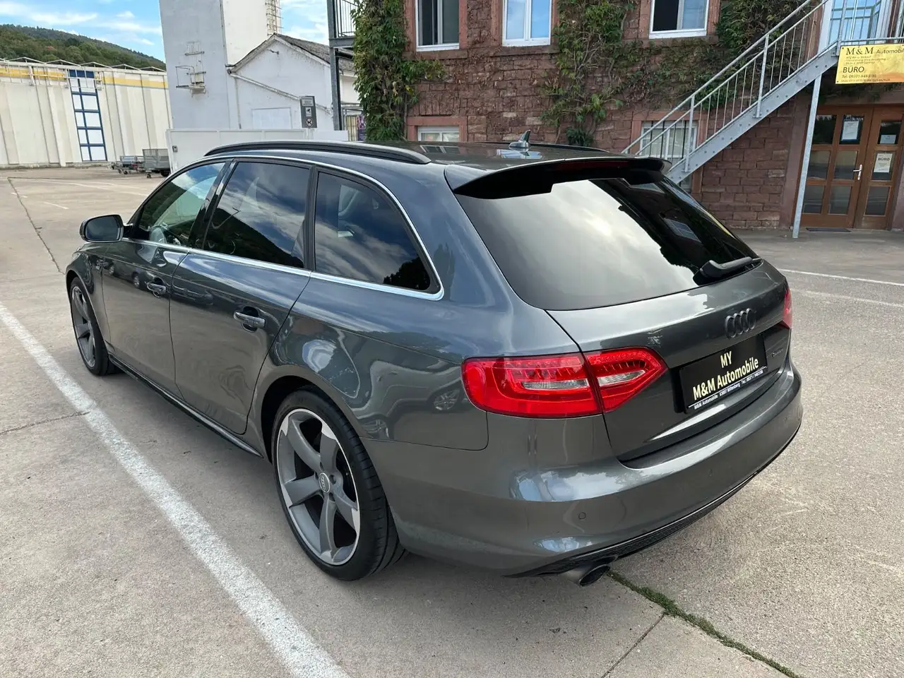 2015 Audi A4 1.8 Avant Ambition quattro/S-Line 19 Zoll, photograph 4