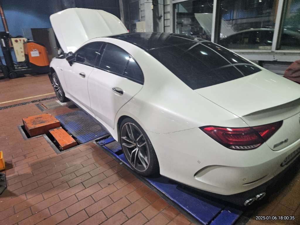 2020 Mercedes-AMG CLS53 4Matic +, photograph 2