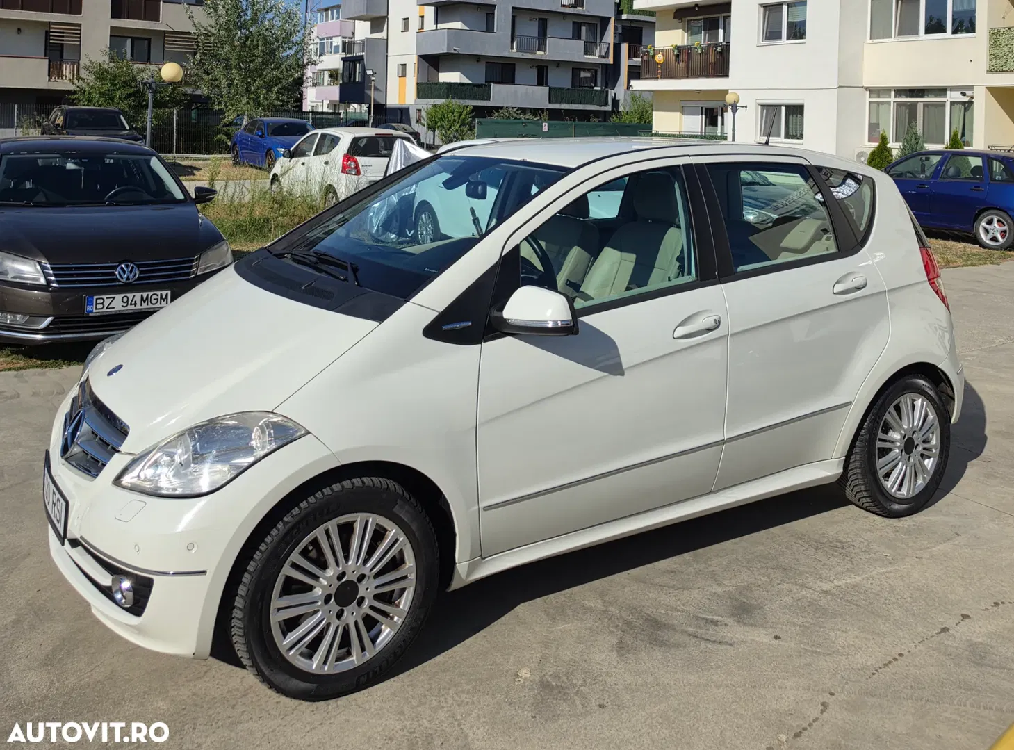 Mercedes-Benz A 200 — photo 1 of 14