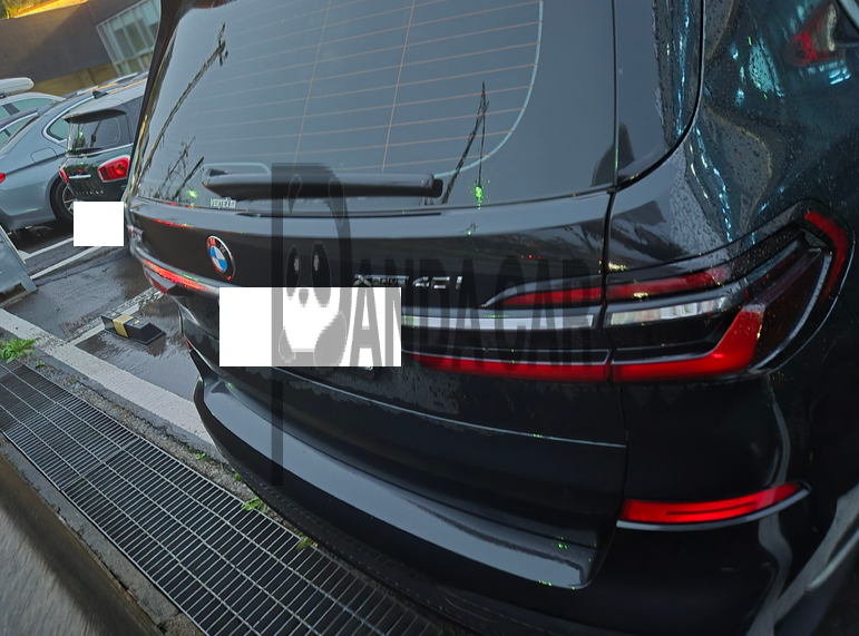 2025 BMW X7 xDrive40i, photograph 3