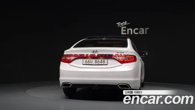 2015 Hyundai Grandeur HG300 Premium, photograph 6