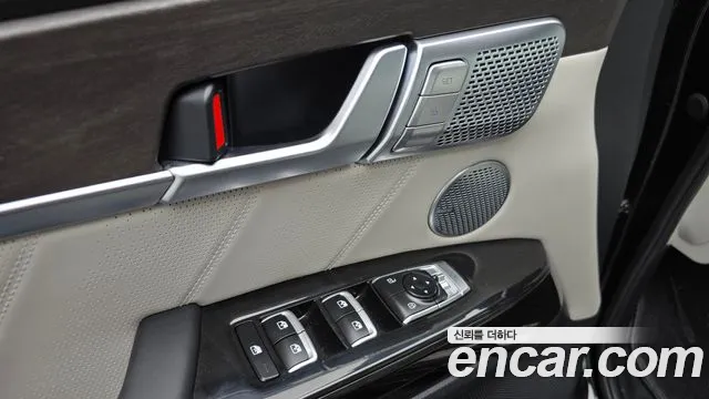 Kia Mohave Diesel 3.0 4WD 7-Seater — photo 1 of 35