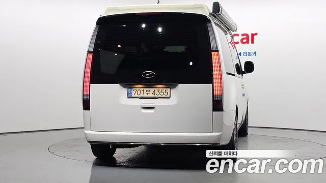 2023 Hyundai Staria 2WD Camping Car, photograph 3