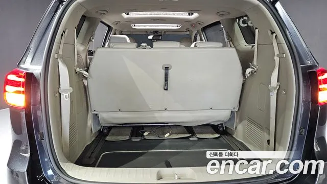 2019 Kia Canival 9-Seater Noblesse Special, photograph 7
