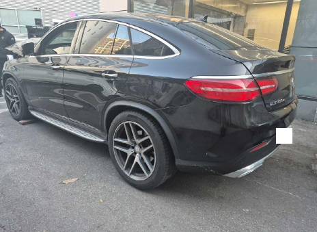 2017 Mercedes-Benz GLE350 d 4Matic Coupe, photograph 4