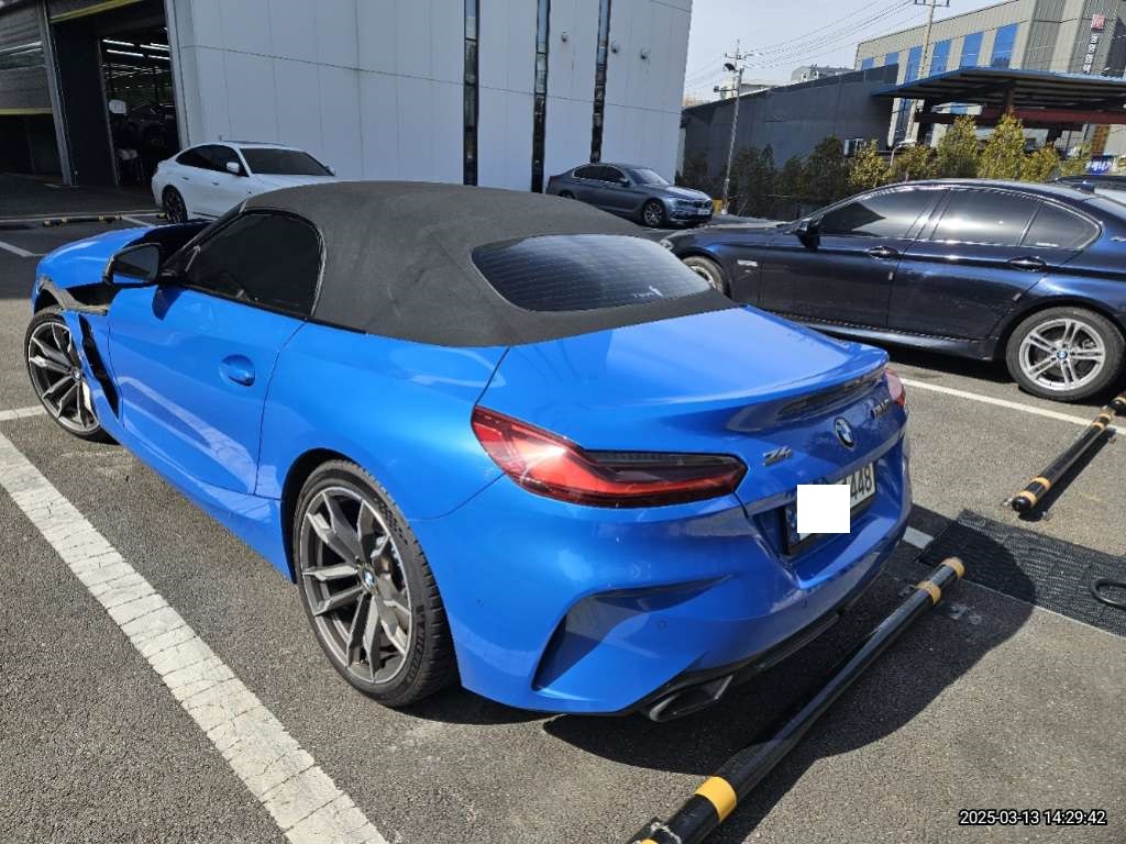 2022 BMW Z4 M40i, photograph 5