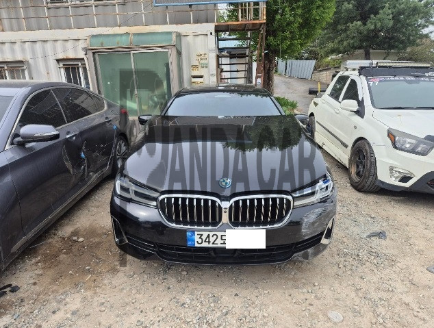 2022 BMW 530e, photograph 1
