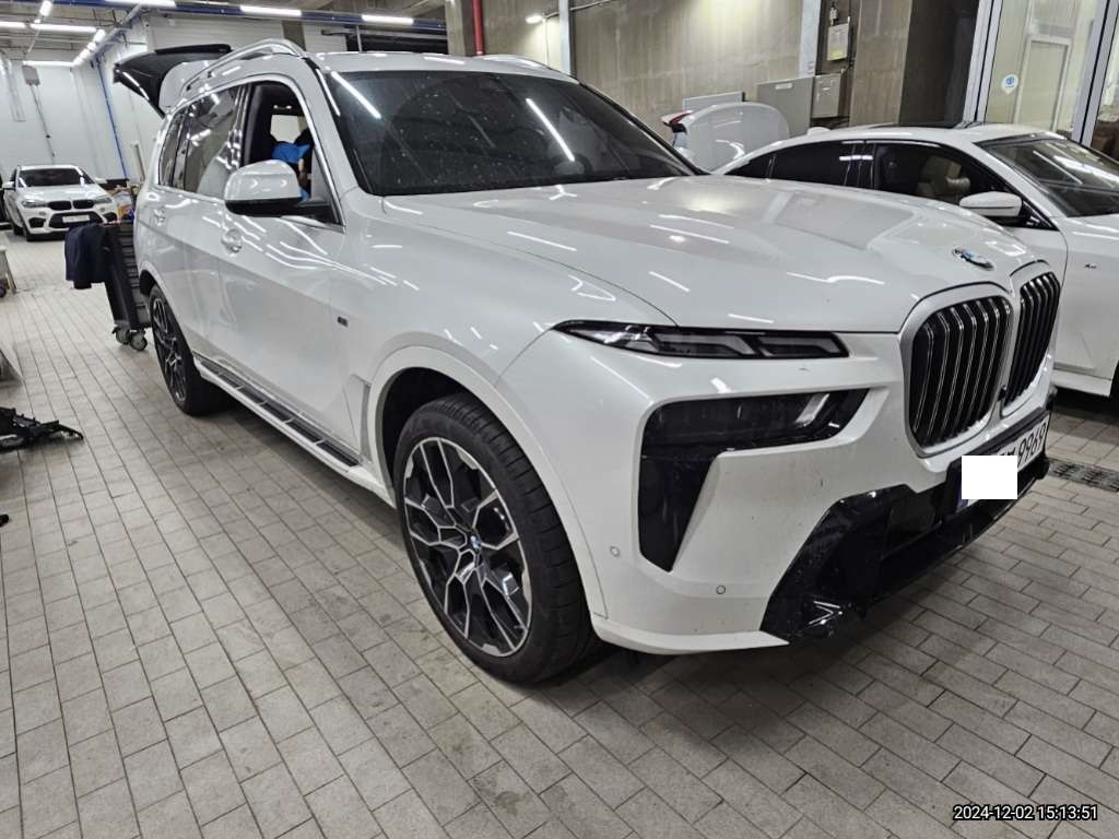 2024 BMW X7 xDrive40d, photograph 4