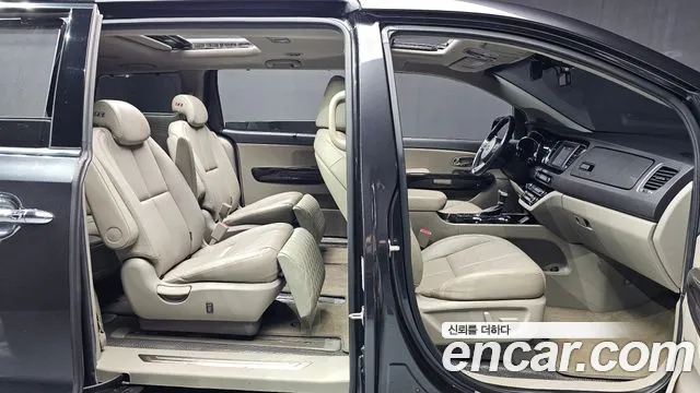 2019 Kia Canival 9-Seater Noblesse Special, photograph 6