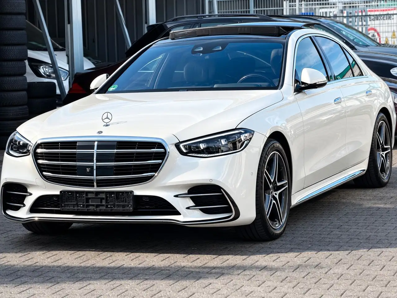 2021 Mercedes-Benz S 500 4Matic AMG Pano HUD, photograph 3