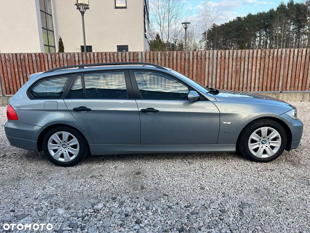 2006 BMW Seria 3, photograph 5