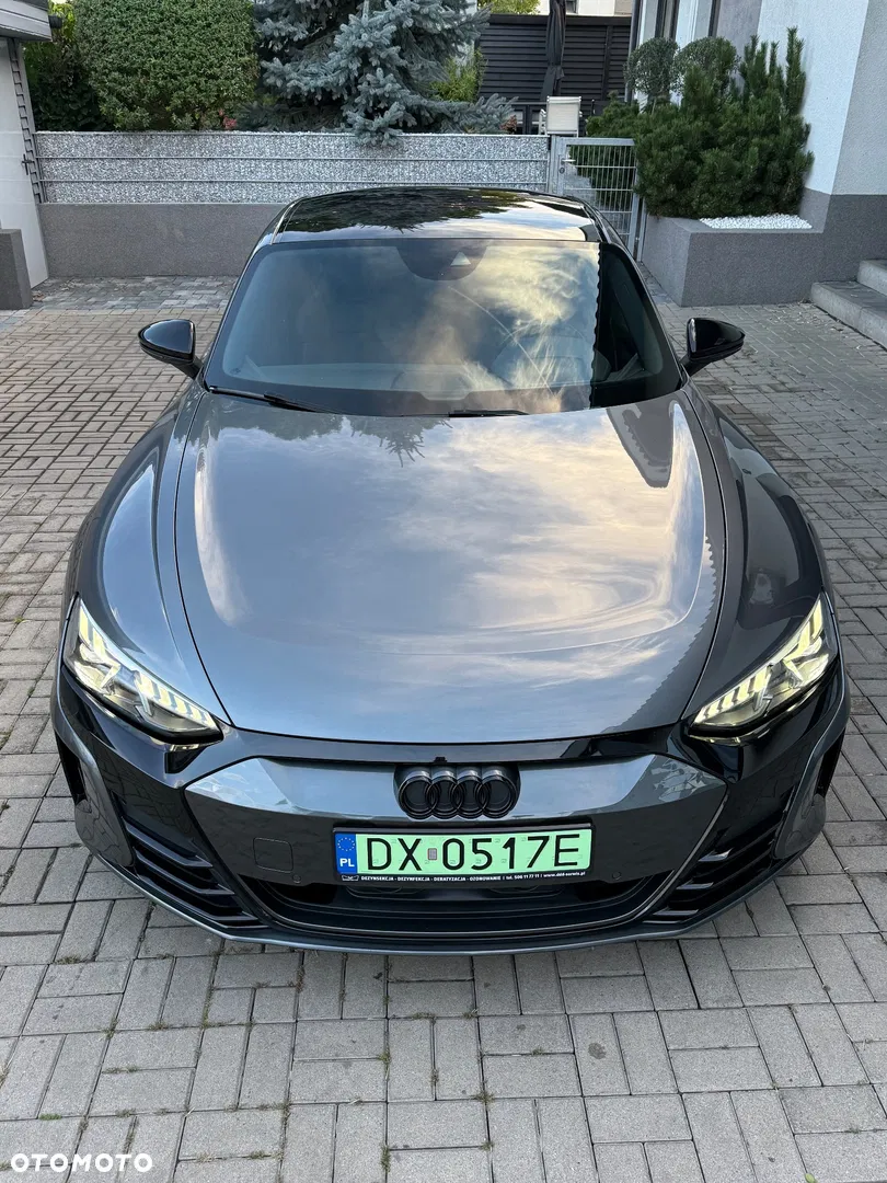 2022 Audi e-tron GT, photograph 10