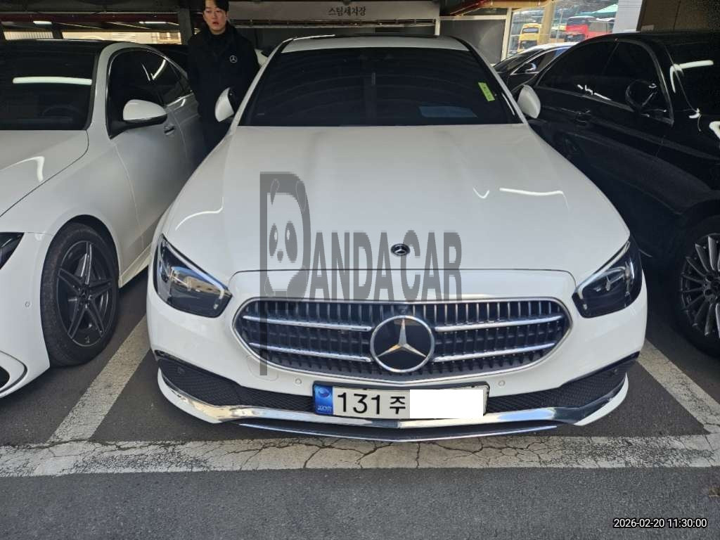 2022 Mercedes-Benz E250, photograph 1