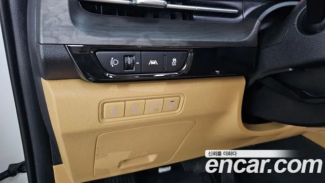 2023 Kia Canival Gasoline 9-Seater Signature, photograph 2
