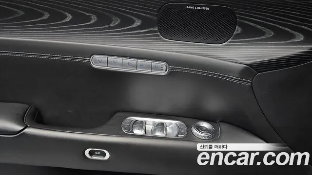 Genesis G90 Gasoline 3.5 Turbo AWD — photo 1 of 20