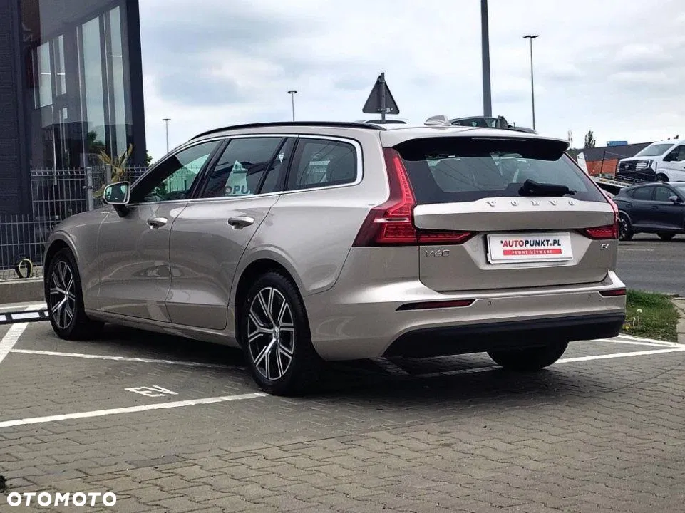 2023 Volvo V60, photograph 7