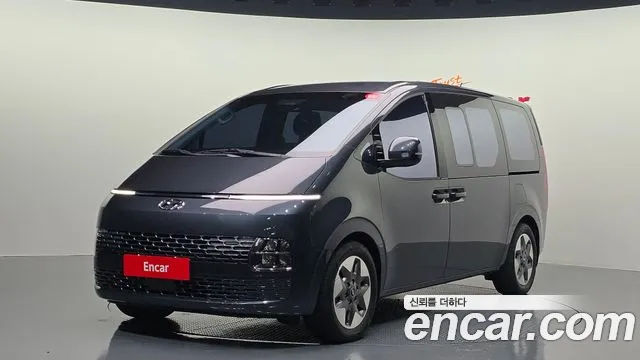 2023 Hyundai Staria Tourer 11-Seater, photograph 8
