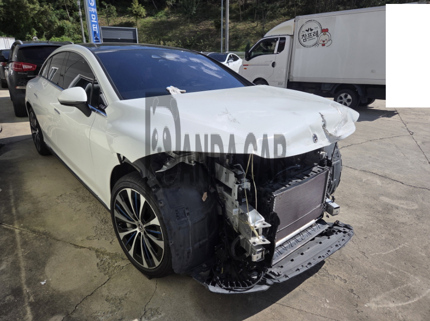 2023 Mercedes-Benz EQE350 +, photograph 4