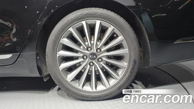 2017 Kia K7 2.2 Diesel Limited, photograph 12