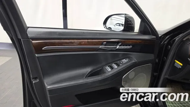 2018 Genesis EQ900 5.0 GDI AWD, photograph 9