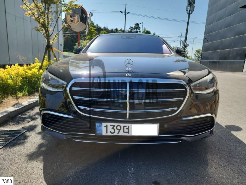 2022 Mercedes-Benz S580 4MATIC, photograph 1