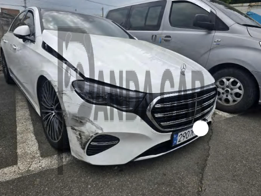 2024 Mercedes-Benz E 450 4MATIC, photograph 2