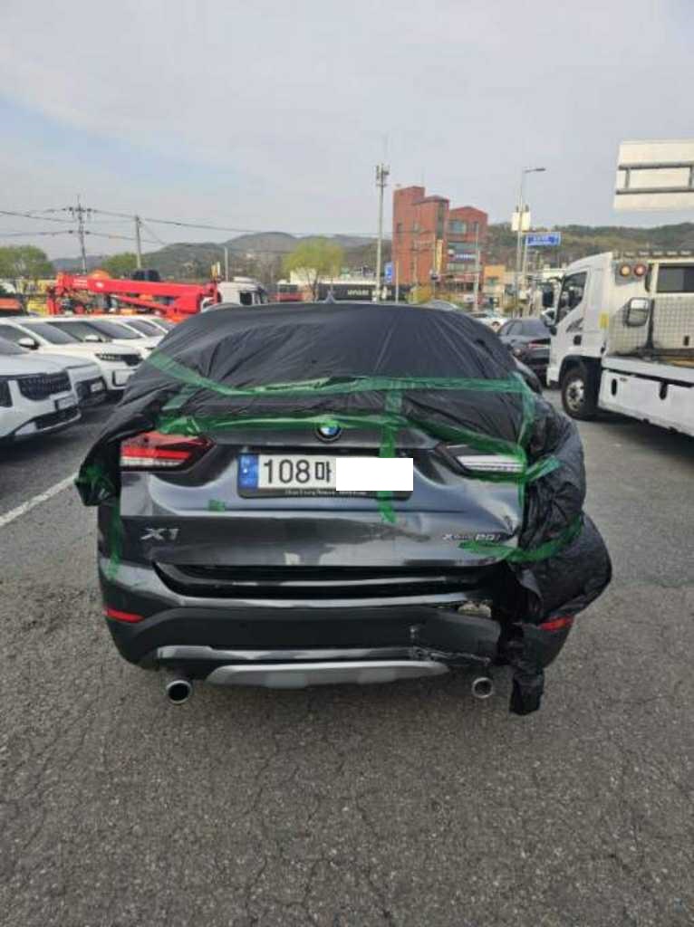 2022 BMW X1 xDrive20i, photograph 5