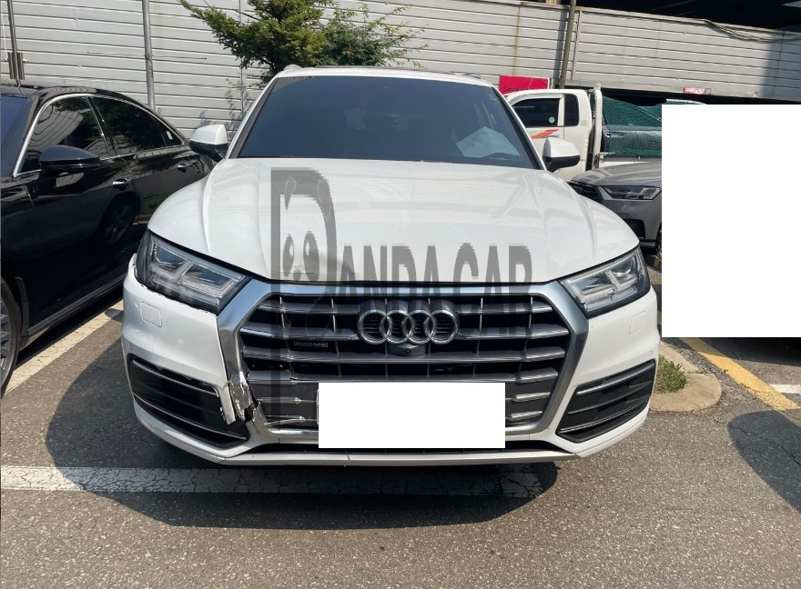 2020 Audi Q5 45 TFSI quattro, photograph 1