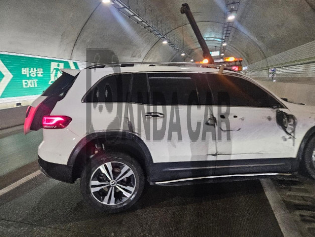 2022 Mercedes-Benz GLB200 d, photograph 6