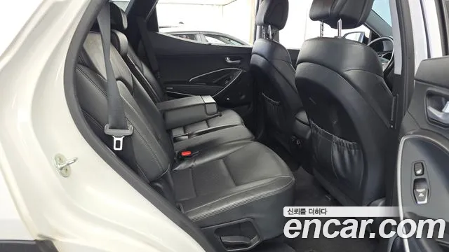 2017 Hyundai Santafe Diesel 2.0 2WD, photograph 2