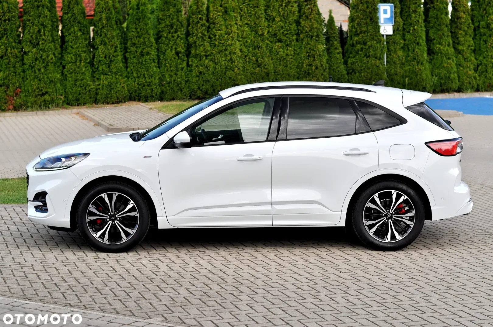 2020 Ford Kuga, photograph 11