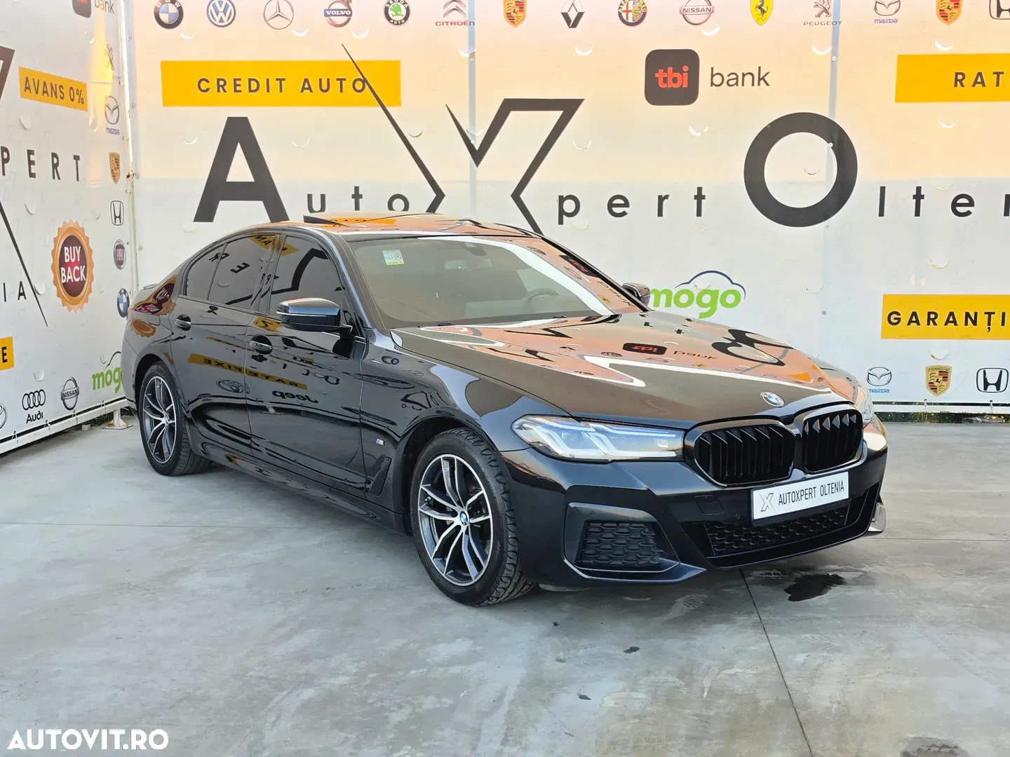 2022 BMW Seria 5 520d Aut. M Sport Edition, photograph 3