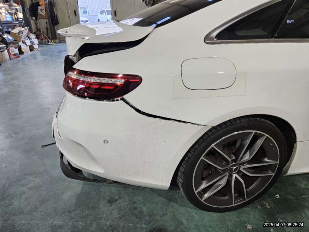 2021 Mercedes-Benz MercedesAMG E53 4Matic + Coupe, photograph 5