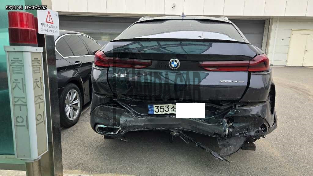 2021 BMW X6 xDrive30d, photograph 1