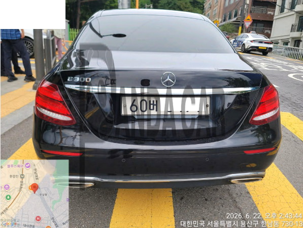 2019 Mercedes-Benz E300, photograph 4