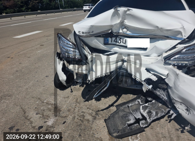 2017 Mercedes-Benz C220 d, photograph 3