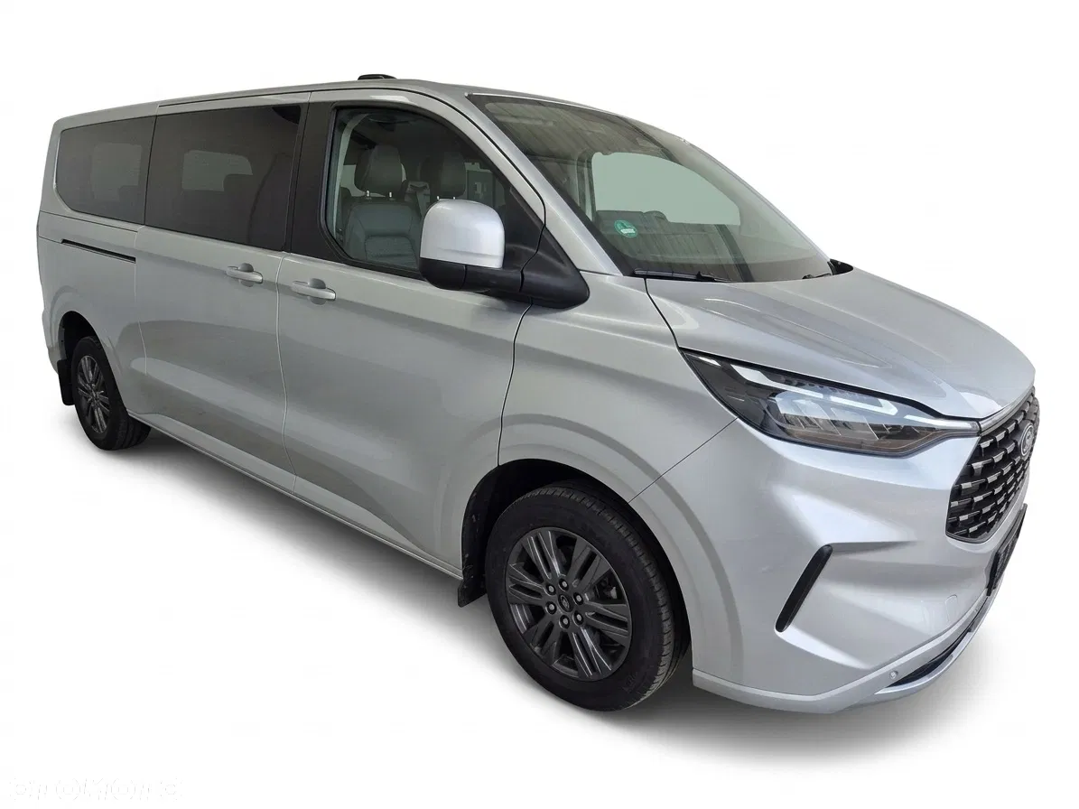 2025 Ford Tourneo Custom, photograph 1