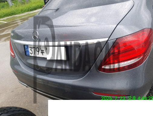 2019 Mercedes-Benz E300, photograph 4
