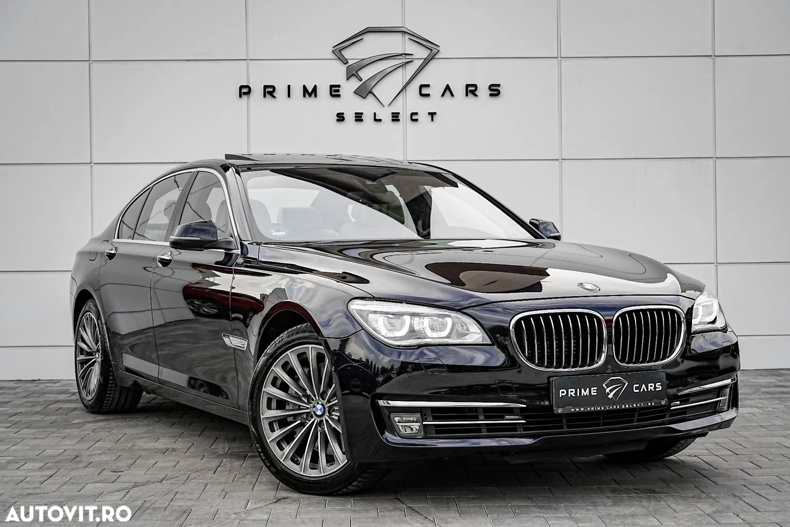 2014 BMW Seria 7 750i xDrive Edition Exclusive, photograph 1