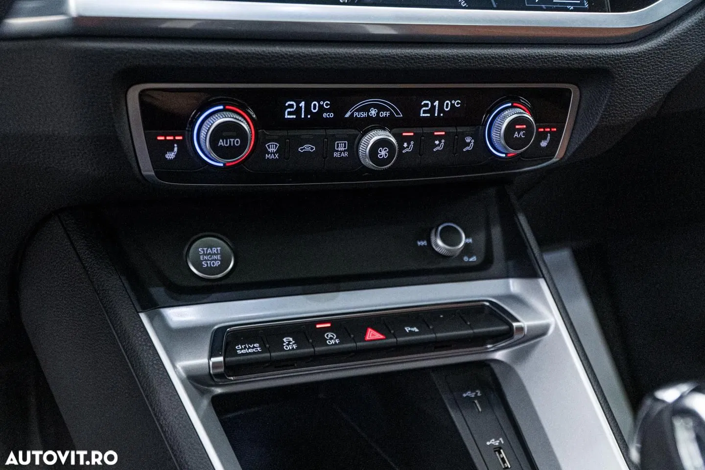 2020 Audi Q3 Sportback 35 TFSI S tronic, photograph 11