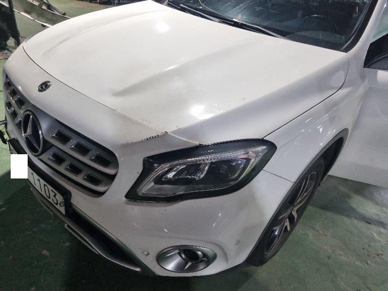 2019 Mercedes-Benz GLA220, photograph 3