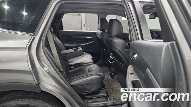 2020 Hyundai Santafe Gasoline 2.0T 2WD, photograph 3