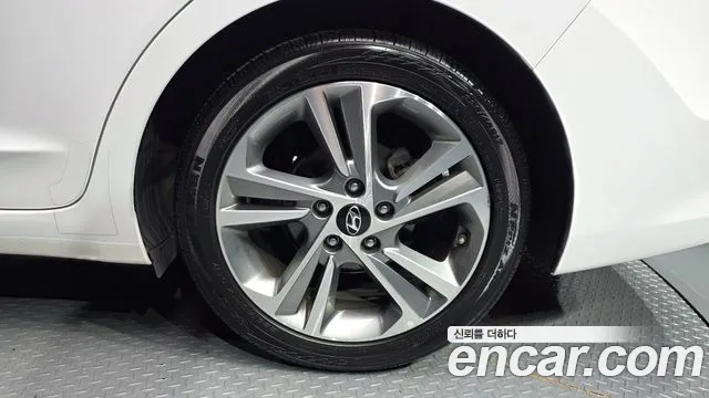 2018 Hyundai AVANTE 1.6 GDI Value Plus, photograph 9