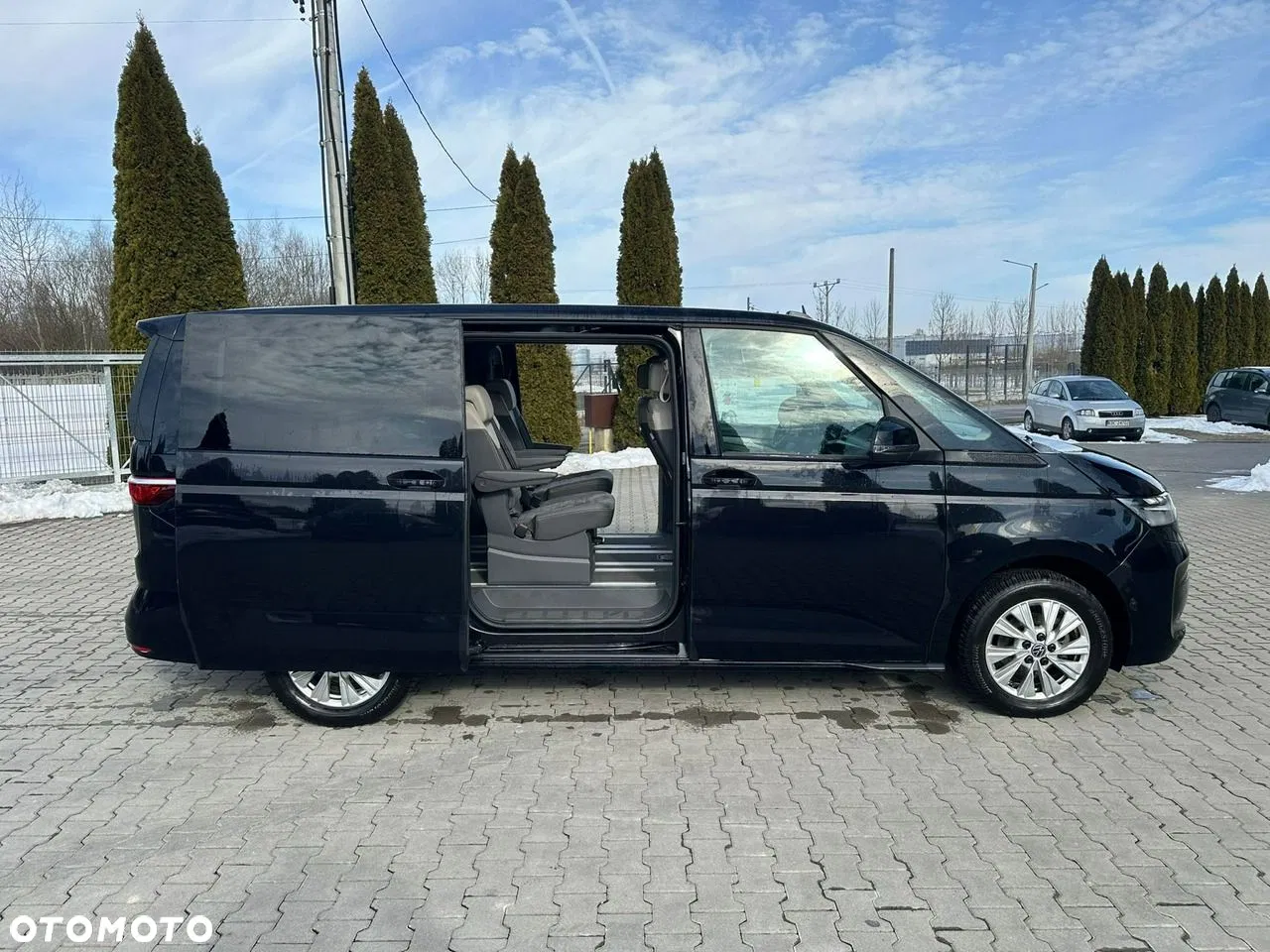 2025 Volkswagen Multivan, photograph 11