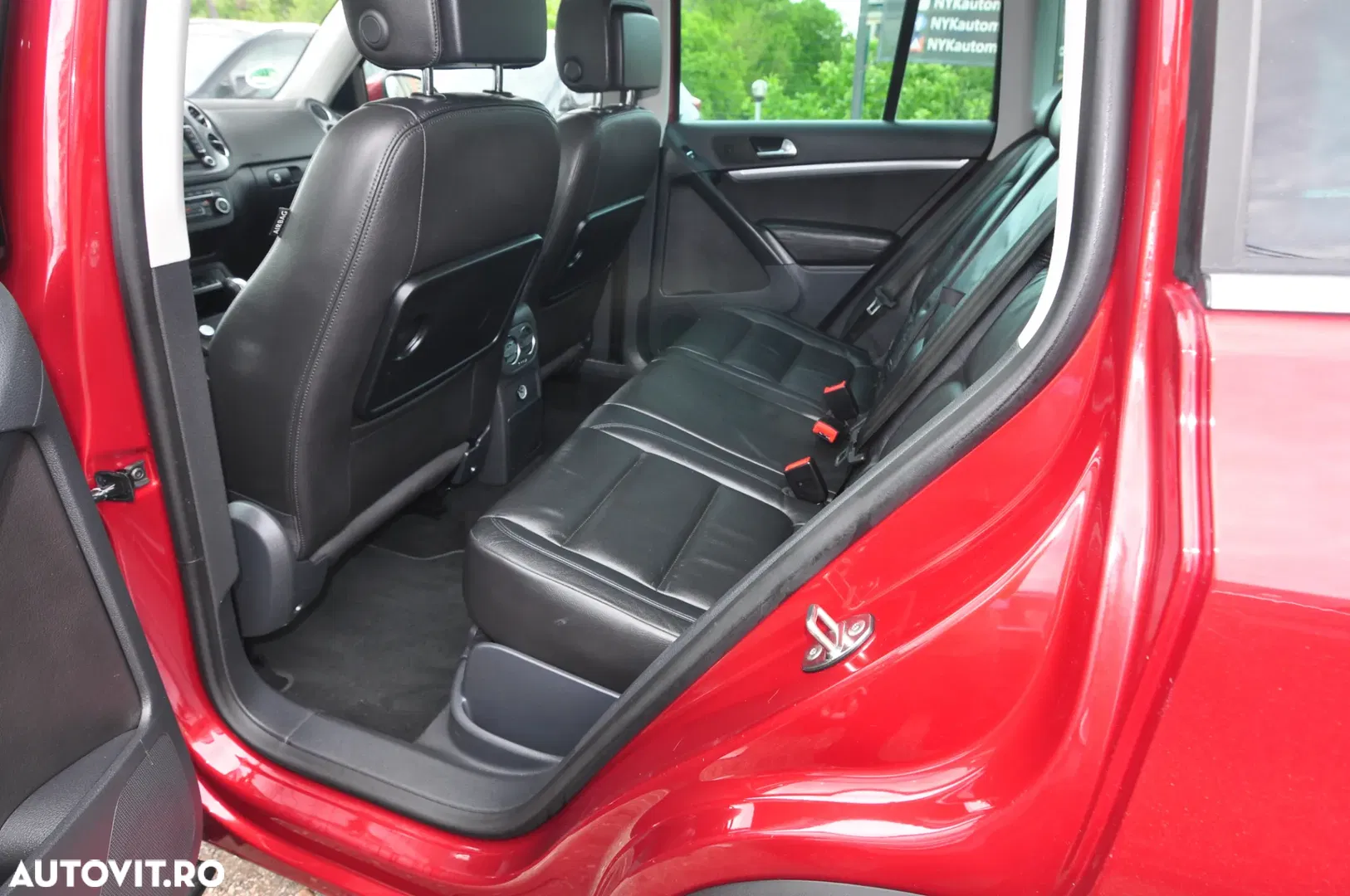2015 Volkswagen Tiguan 2.0 TDI 4Motion DSG BMT Sport & Style, photograph 8