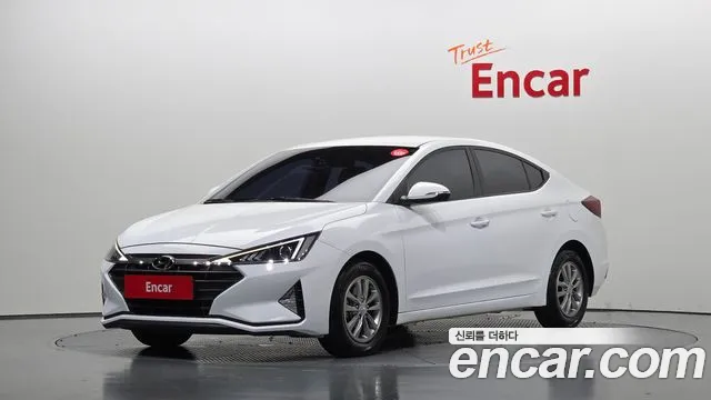 Hyundai AVANTE 1.6 — photo 1 of 30