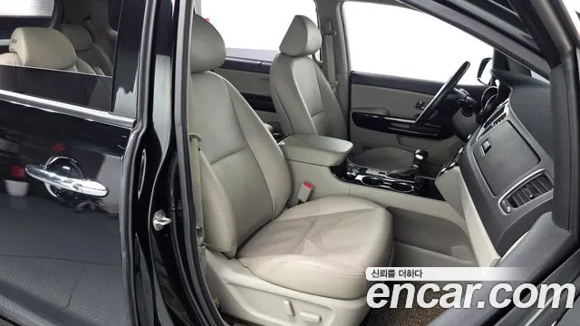 2018 Kia Canival 9-Seater Prstige, photograph 3
