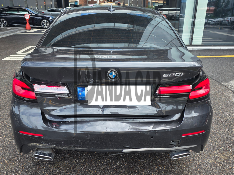 2023 BMW 520i, photograph 3