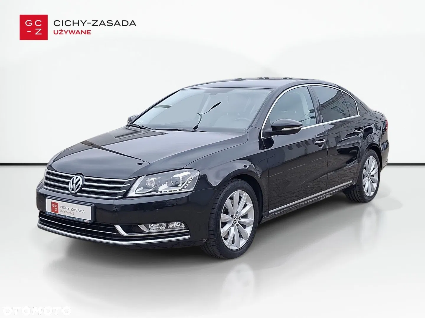 Volkswagen Passat — photo 1 of 33